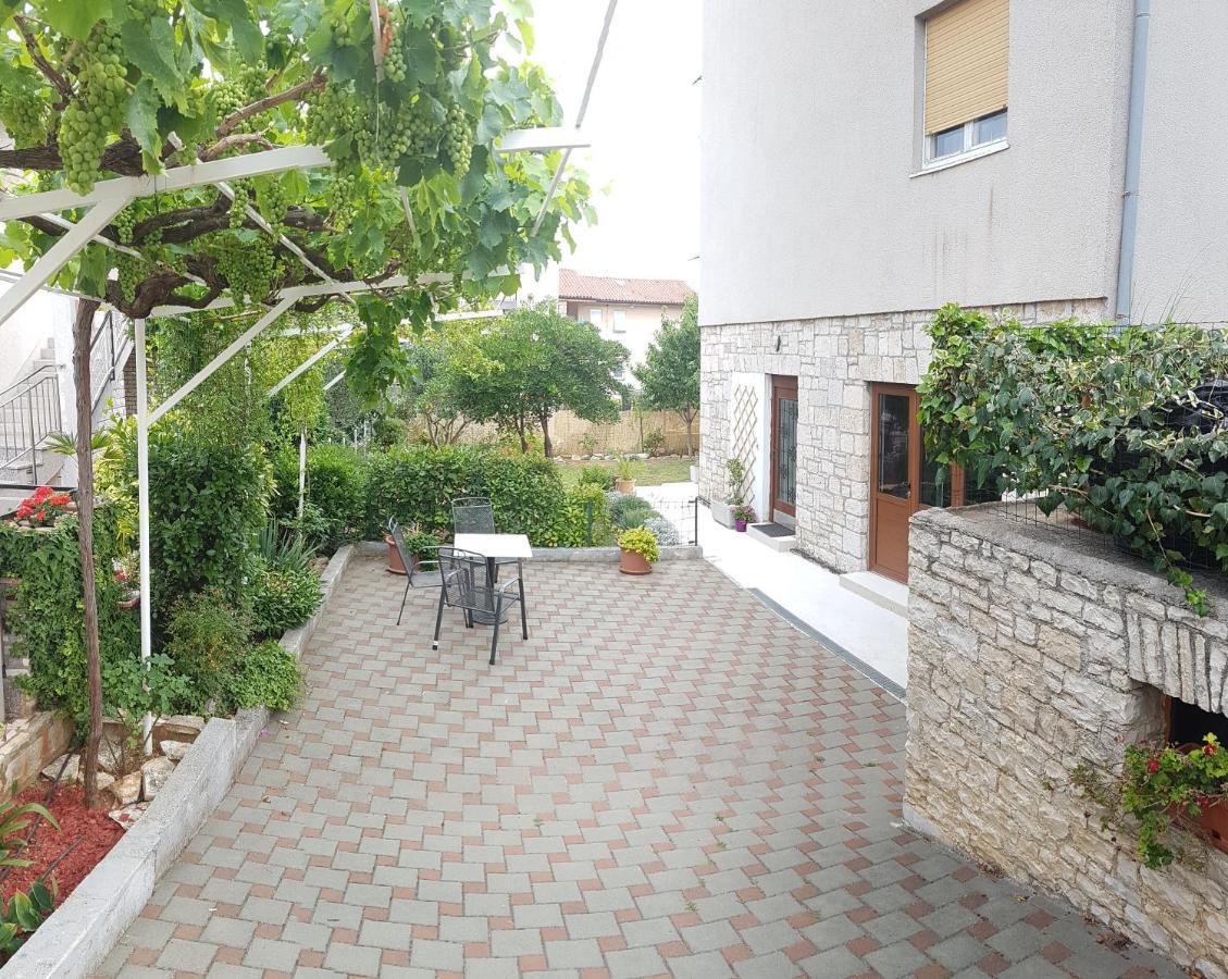 Apartments Ana And Vesna Πούλα Εξωτερικό φωτογραφία