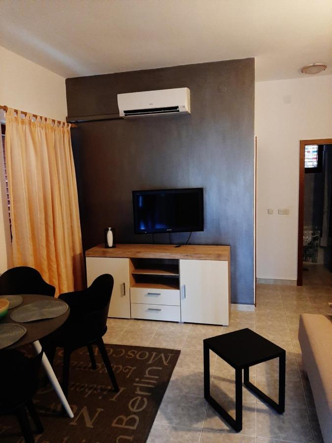 Apartments Ana And Vesna Πούλα Εξωτερικό φωτογραφία
